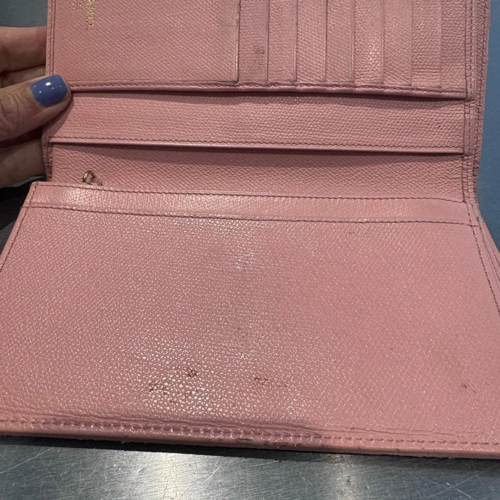Chanel Vintage enamel snap large pink Wallet 100% AUTHENTIC !!